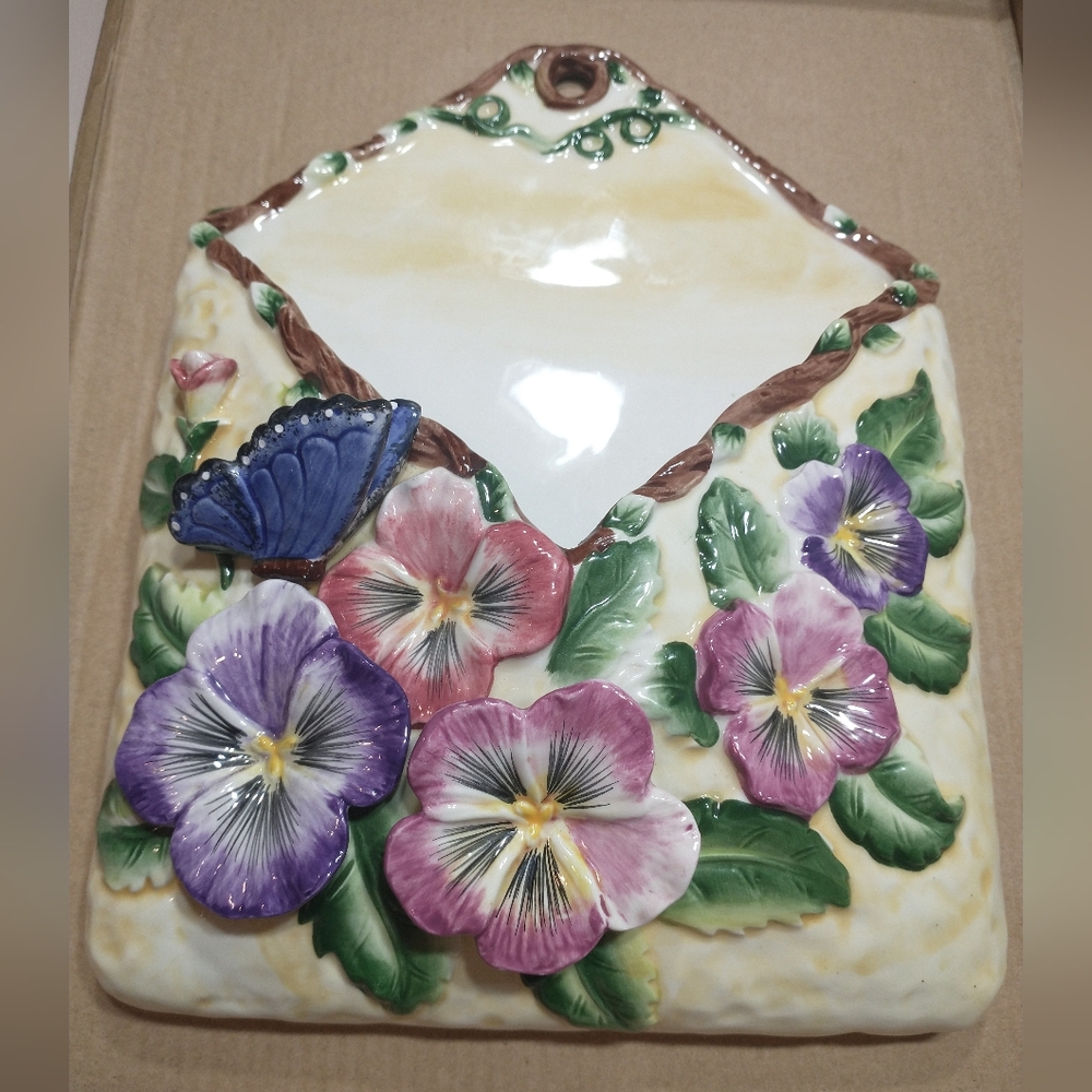 Wall Pocket Planter w/ Colorful Floral Design,  7 .75 "by 10.5 "and a 1/2"